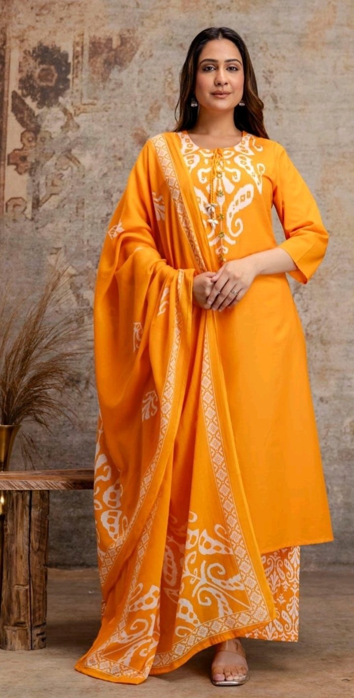 Orange & White Printed Women Kurta Set