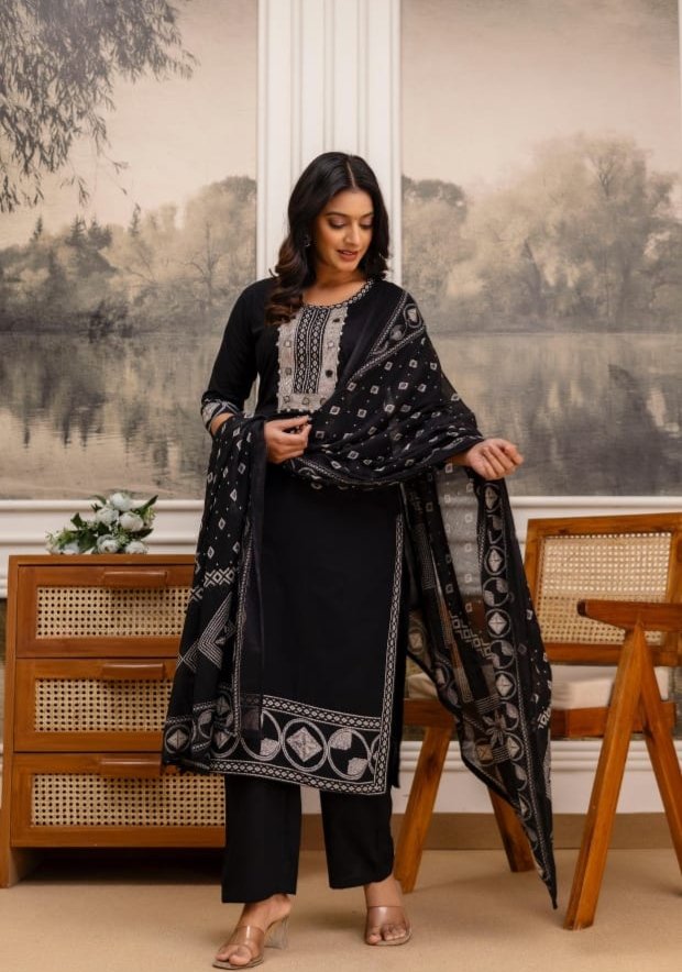 Black Printed Women Kurta Set