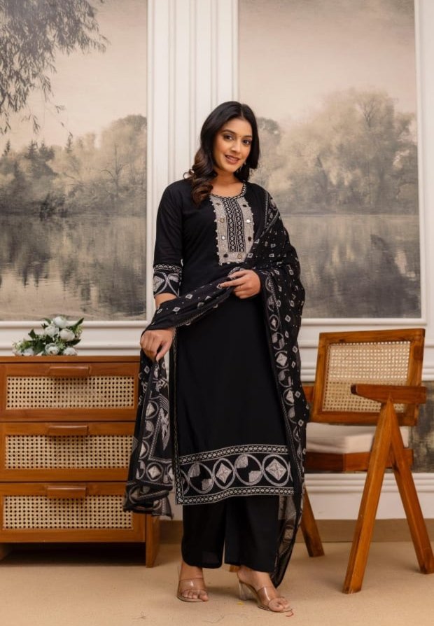 Black Printed Women Kurta Set