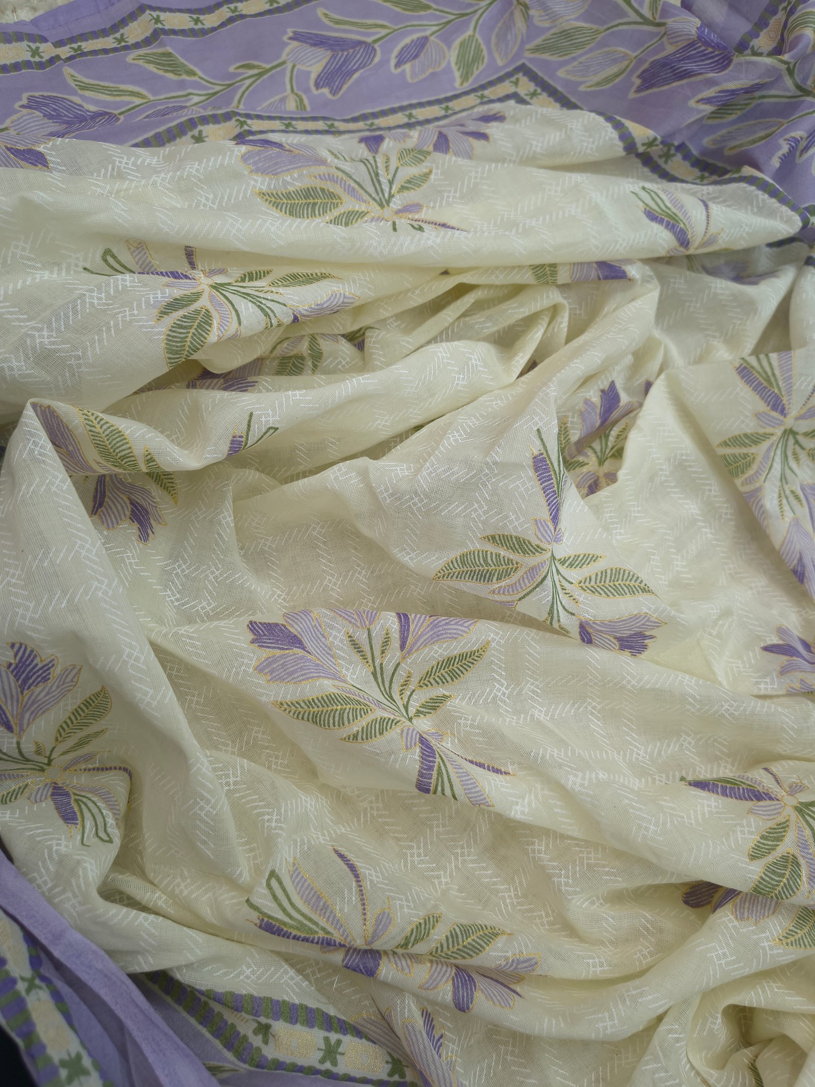 White Floral Lavender Bloom Women Kurta Set