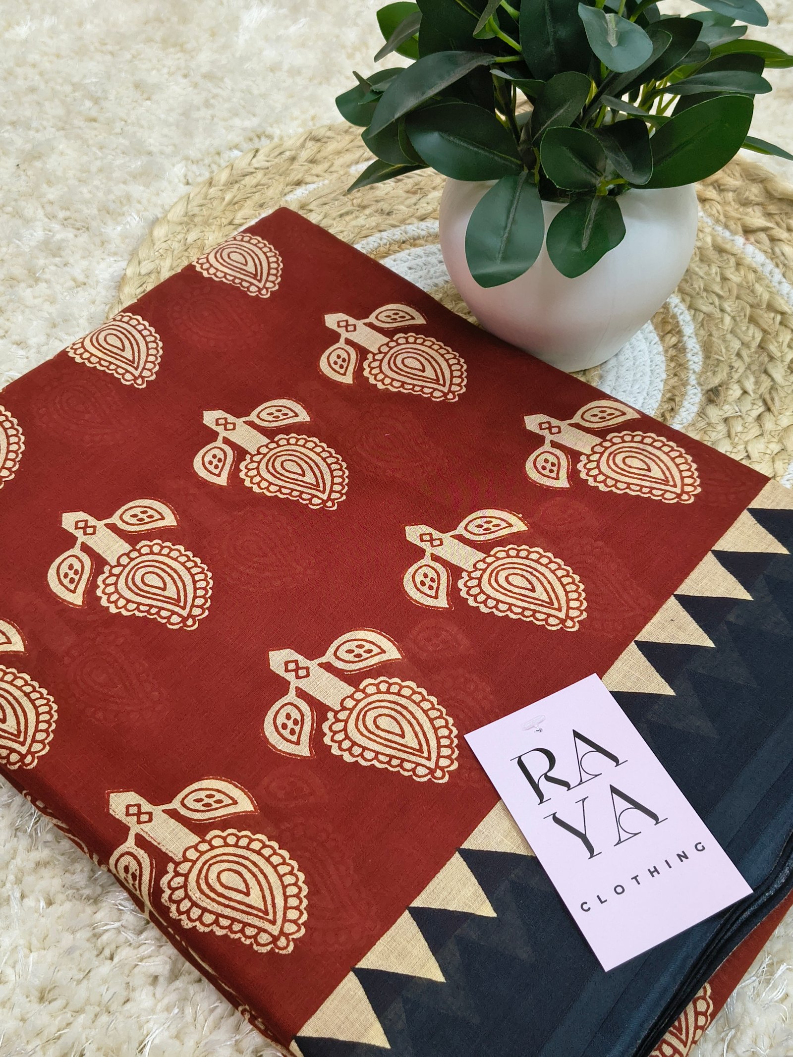 Women Printed Red Cotton Saree