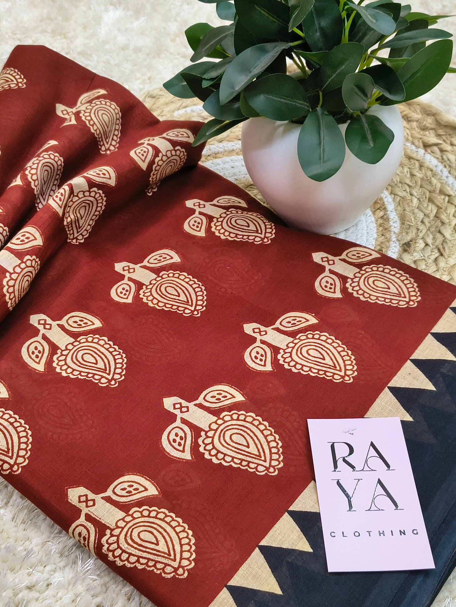 Women Printed Red Cotton Saree