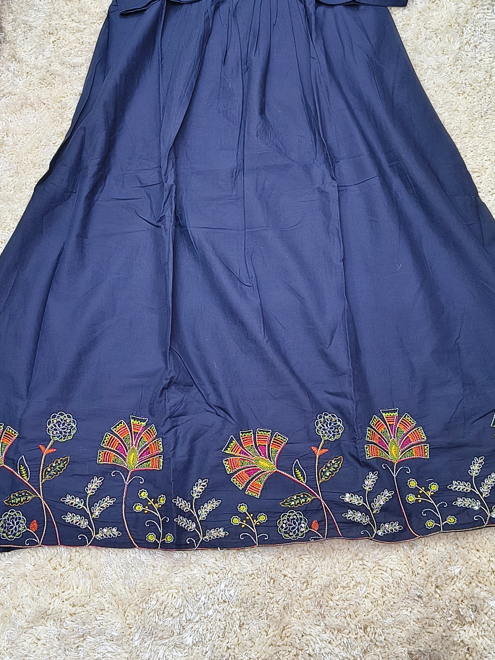 Solid Navy Blue Kurta Set with Floral Thread Work